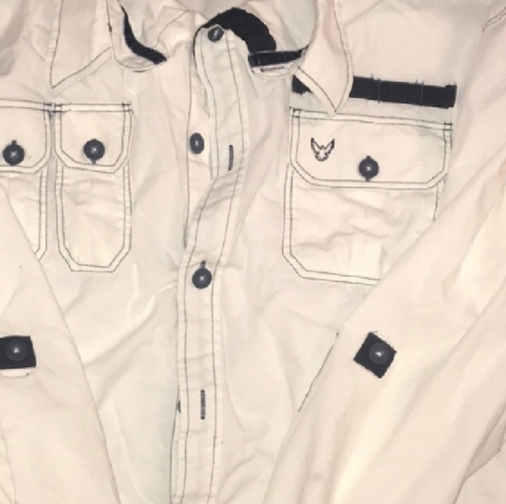 LONG SLEEVE BUTTON UP SHIRT